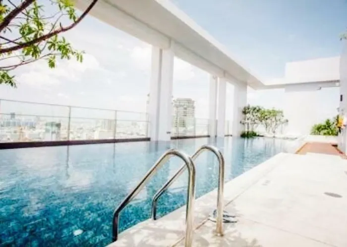 Luxury Near Downtown